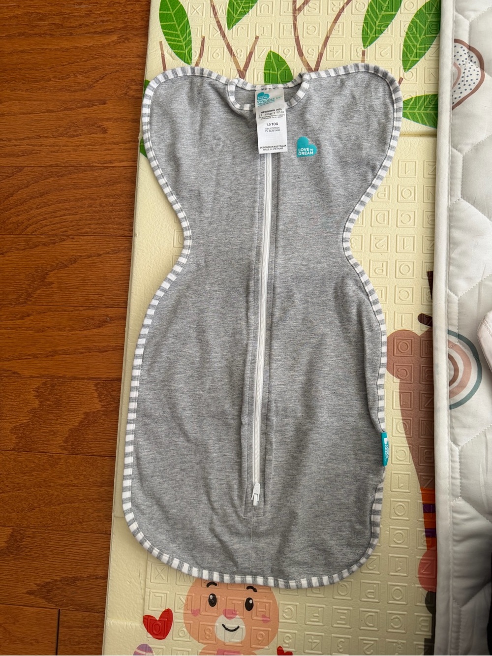 Never used! Love to Dream Grey Swaddle Sleepsack for Babies - Gray
